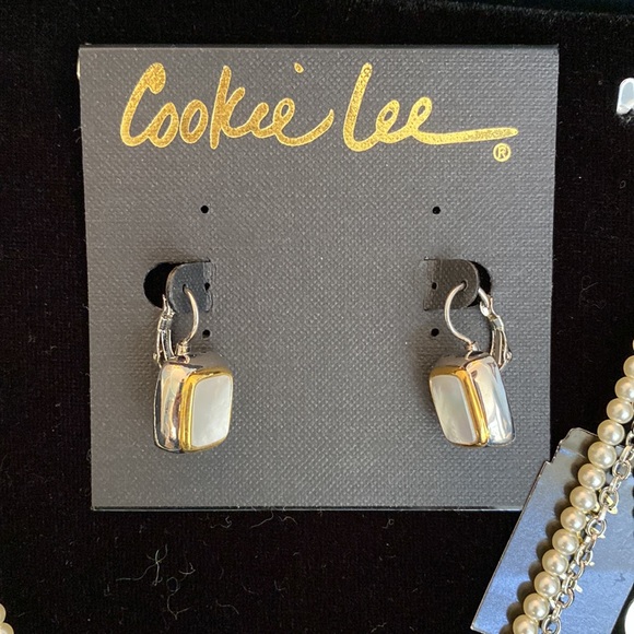 NWT Womens Cookie Lee Genuine MOP Necklace & Earrings - Picture 8 of 14